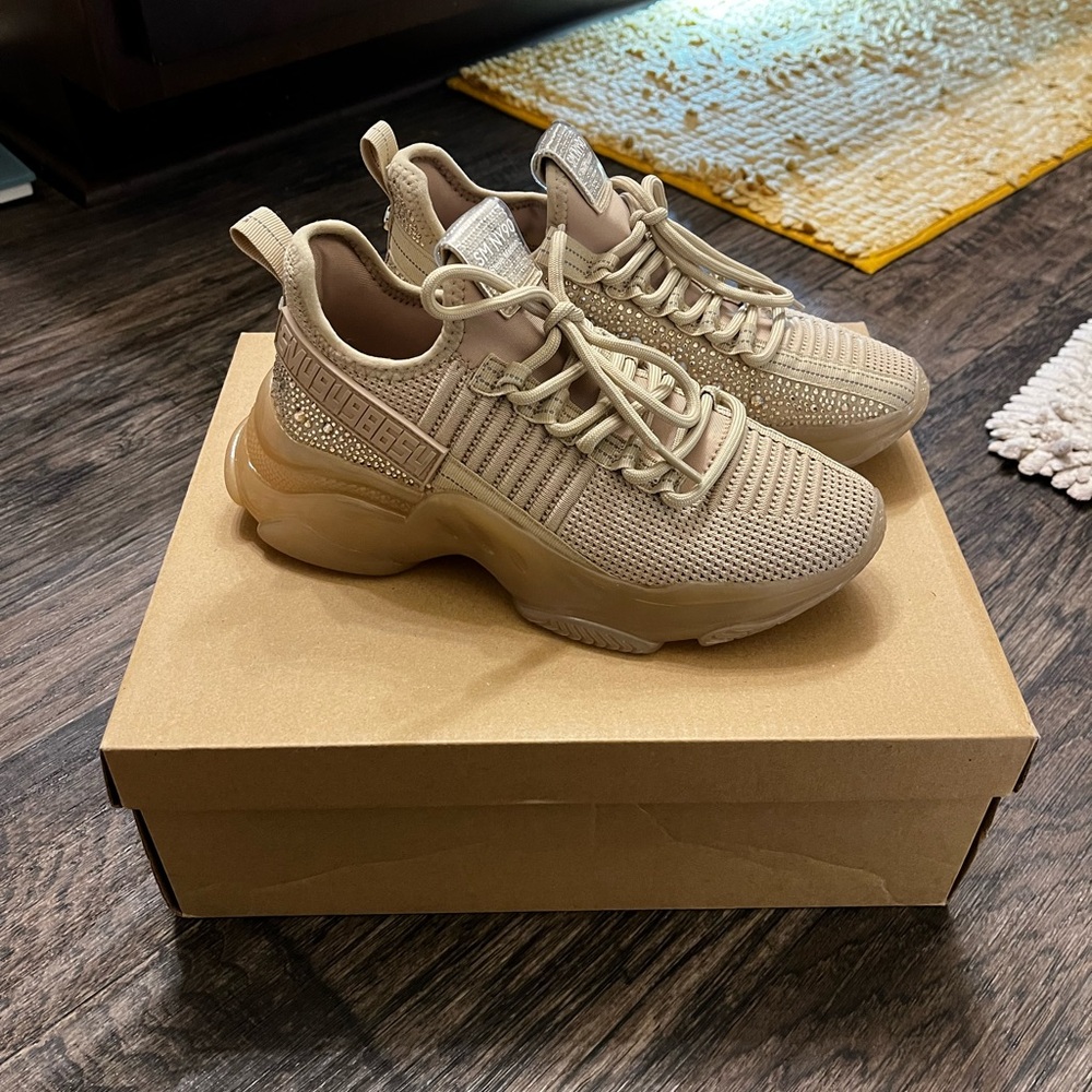 Maxima Steve Madden